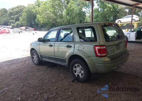 2008 Ford Escape Xls/Xls Manual z USA, uszkodzony, nr VIN 1FMCU02Z48KC68171